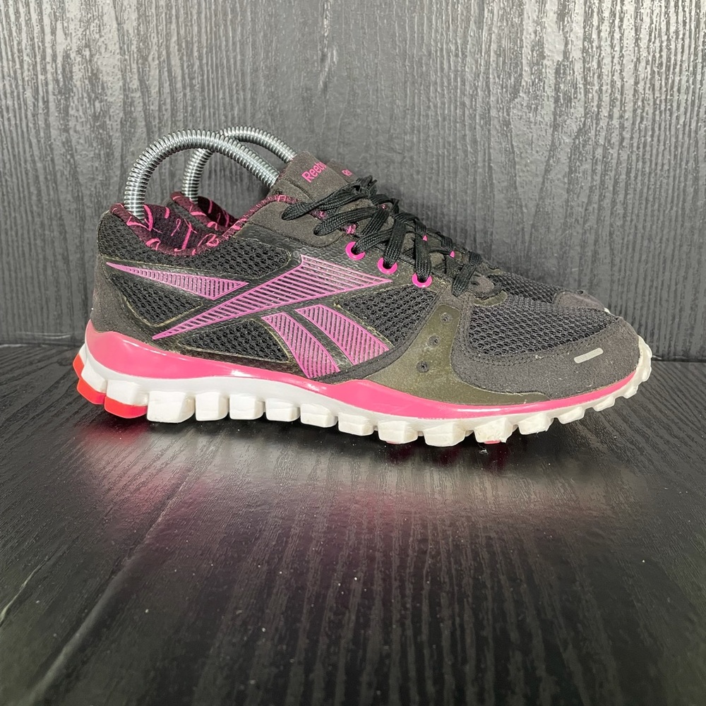 Reebok REALFLEX Women’s size 7.5